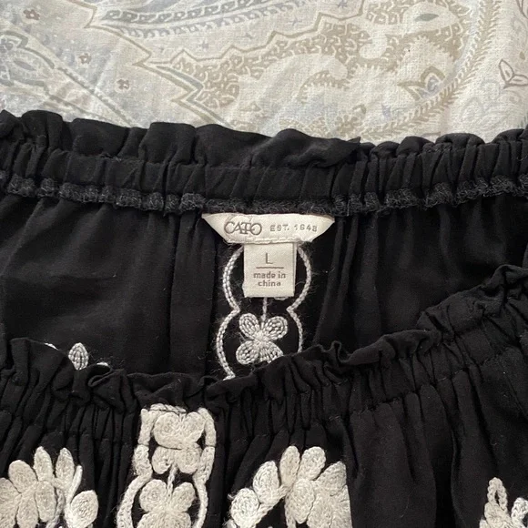 Cato Black Blouse with White Embroidery - Picture 2 of 5